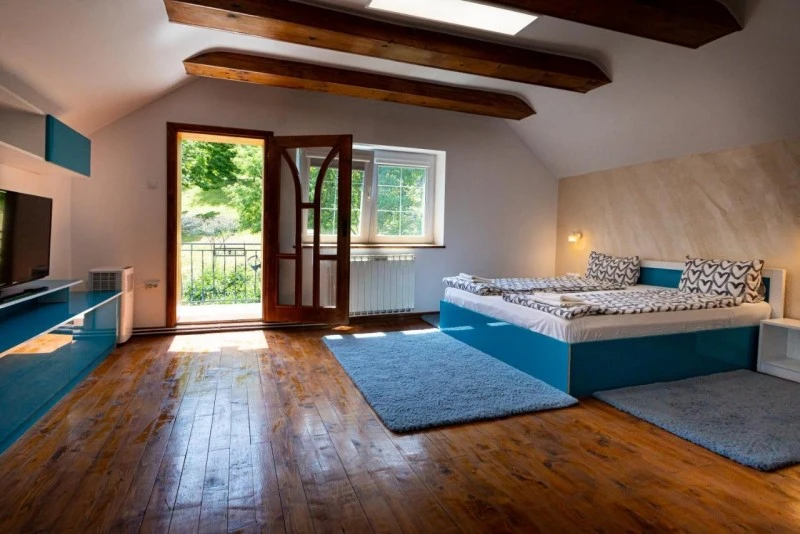 Sighișoara Cazare | Motel (K1525-30) Imaginea poate fi supusă drepturilor de autor. Se recomandă contactarea titularului drepturilor.