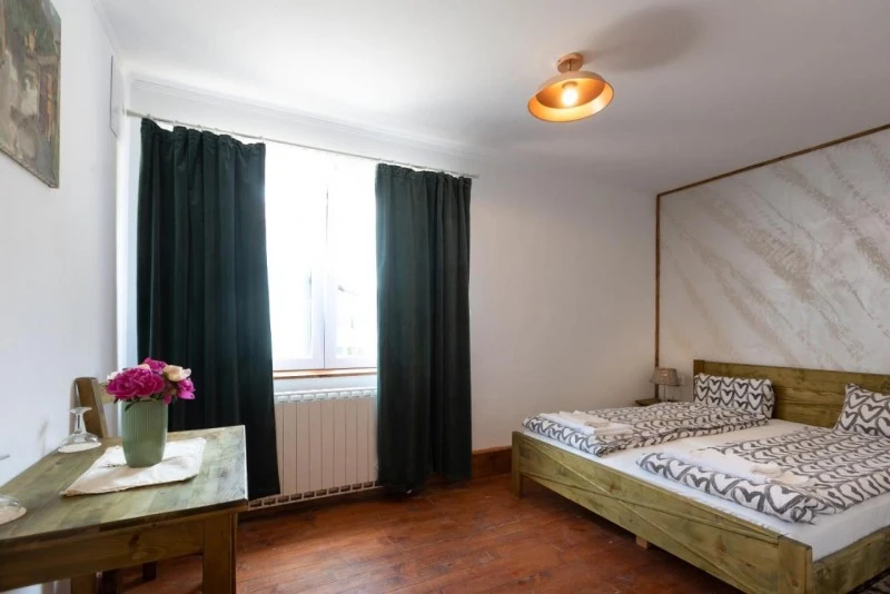 Segesvár Szállás | Motel (K1525-35) A kép szerzői jogvédelem alatt állhat. Javasolt a kapcsolatfelvétel a jog tulajdonossal.