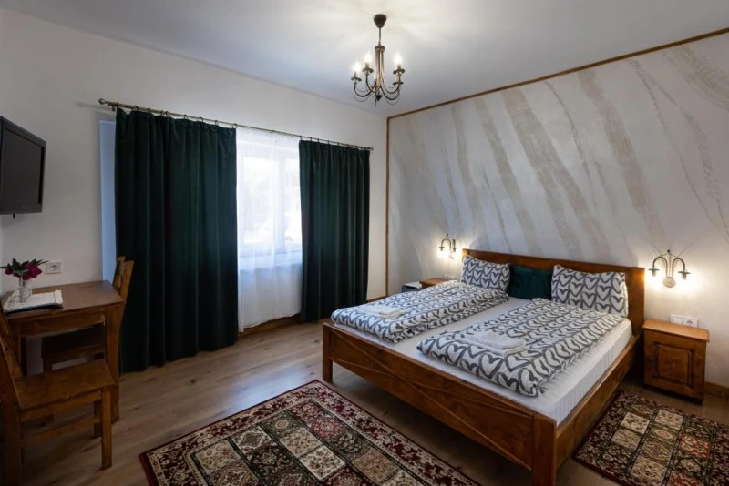 Segesvár Szállás | Motel (K1525-38) A kép szerzői jogvédelem alatt állhat. Javasolt a kapcsolatfelvétel a jog tulajdonossal.