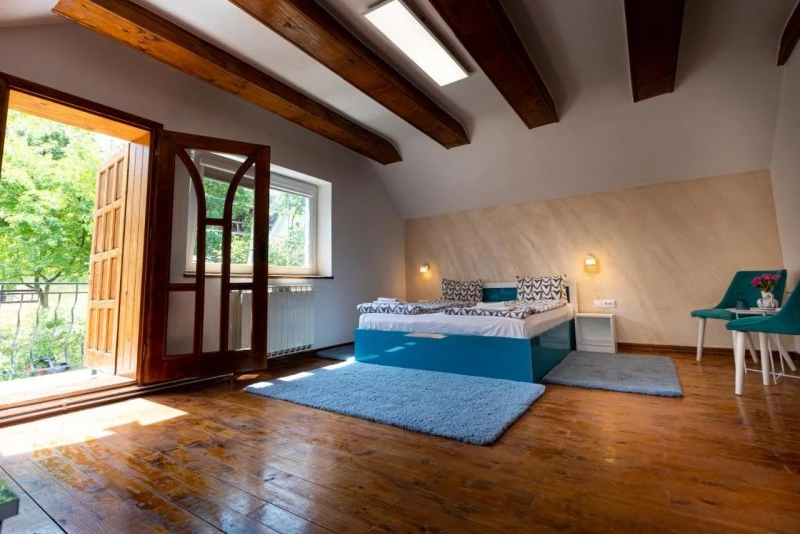 Sighișoara Cazare | Motel (K1525-41) Imaginea poate fi supusă drepturilor de autor. Se recomandă contactarea titularului drepturilor.