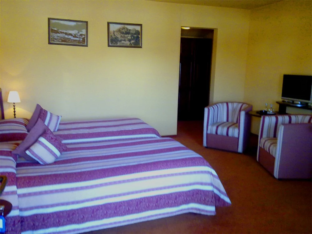 Sighișoara Cazare | Pensiune turistică (K1527-31) Imaginea poate fi supusă drepturilor de autor. Se recomandă contactarea titularului drepturilor.