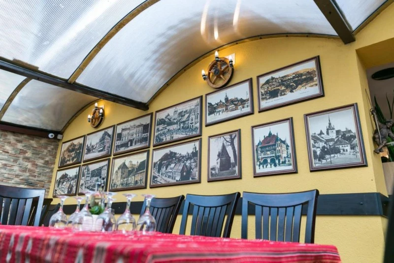 Segesvár Szállás | Turisztikai panzió (K1527-40) A kép szerzői jogvédelem alatt állhat. Javasolt a kapcsolatfelvétel a jog tulajdonossal.