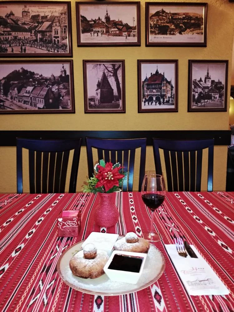 Sighișoara Cazare | Hotel*** (K1527-60) Imaginea poate fi supusă drepturilor de autor. Se recomandă contactarea titularului drepturilor. Sighișoara Cazare | Hotel*** (K1527-60) Imaginea poate fi supusă drepturilor de autor. Se recomandă contactarea titularului drepturilor.