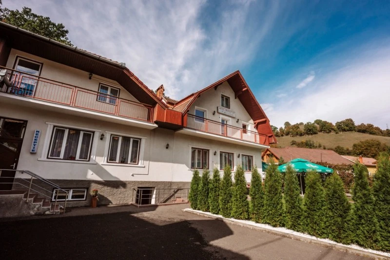 Sighișoara Cazare | Hotel*** (K1588-20) Imaginea poate fi supusă drepturilor de autor. Se recomandă contactarea titularului drepturilor. Sighișoara Cazare | Hotel*** (K1588-20) Imaginea poate fi supusă drepturilor de autor. Se recomandă contactarea titularului drepturilor.