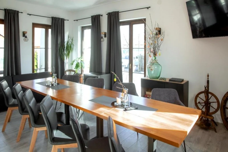 Joseni Cazare | Motel (K1589-5) Imaginea poate fi supusă drepturilor de autor. Se recomandă contactarea titularului drepturilor.