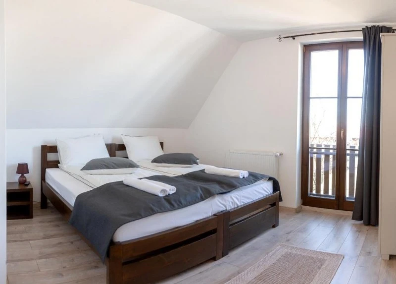 Gyergyóalfalu Szállás | Motel (K1589-22) A kép szerzői jogvédelem alatt állhat. Javasolt a kapcsolatfelvétel a jog tulajdonossal.