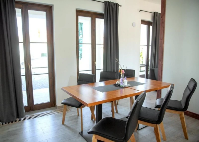 Gyergyóalfalu Szállás | Motel (K1589-23) A kép szerzői jogvédelem alatt állhat. Javasolt a kapcsolatfelvétel a jog tulajdonossal.