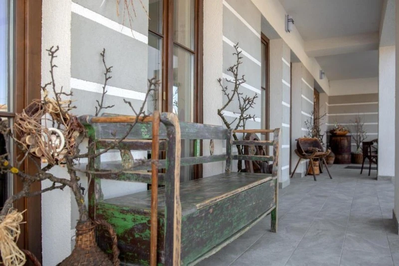 Joseni Cazare | Motel (K1589-25) Imaginea poate fi supusă drepturilor de autor. Se recomandă contactarea titularului drepturilor.