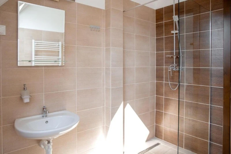 Joseni Cazare | Motel (K1589-26) Imaginea poate fi supusă drepturilor de autor. Se recomandă contactarea titularului drepturilor.