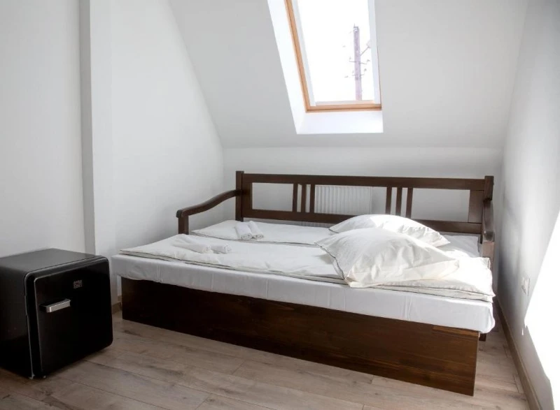 Joseni Cazare | Motel (K1589-31) Imaginea poate fi supusă drepturilor de autor. Se recomandă contactarea titularului drepturilor.