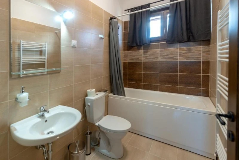 Gyergyóalfalu Szállás | Motel (K1589-32) A kép szerzői jogvédelem alatt állhat. Javasolt a kapcsolatfelvétel a jog tulajdonossal.