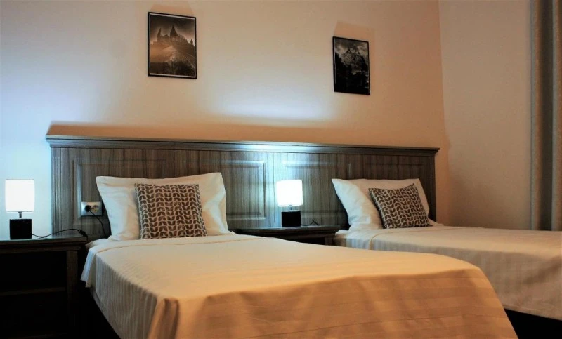 Déva Szállás | Motel (K1152-9) A kép szerzői jogvédelem alatt állhat. Javasolt a kapcsolatfelvétel a jog tulajdonossal.