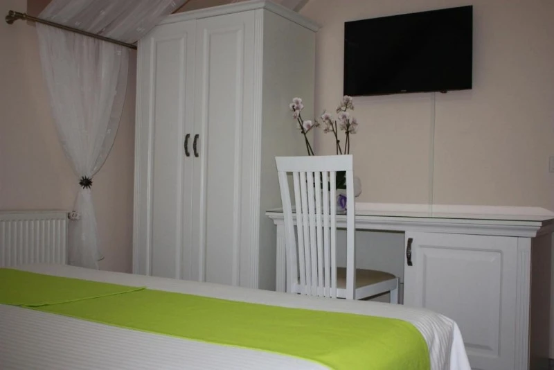 Déva Szállás | Motel (K1152-53) A kép szerzői jogvédelem alatt állhat. Javasolt a kapcsolatfelvétel a jog tulajdonossal.