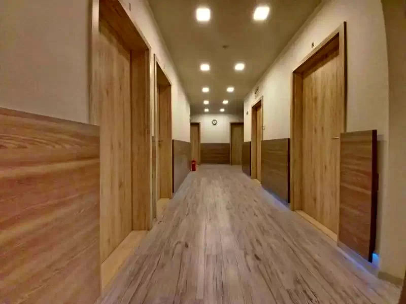 Jula Cazare | Sat de vacanță (K0061-14) Imaginea poate fi supusă drepturilor de autor. Se recomandă contactarea titularului drepturilor.