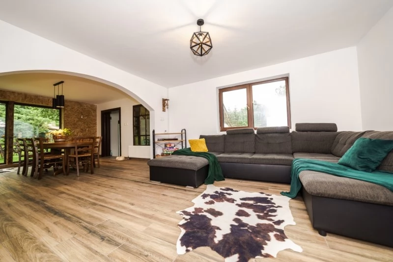 Valea Boga Cazare | Vila (K0027-6) Imaginea poate fi supusă drepturilor de autor. Se recomandă contactarea titularului drepturilor. Valea Boga Cazare | Vila (K0027-6) Imaginea poate fi supusă drepturilor de autor. Se recomandă contactarea titularului drepturilor.