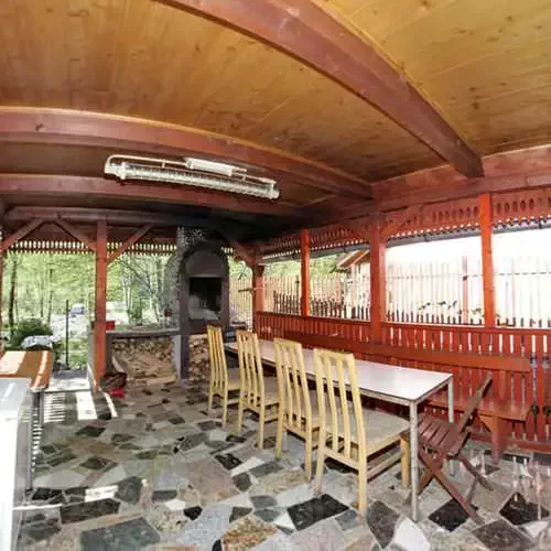 Valea Boga Cazare | Camping / Popas turistic (K0027-37) Imaginea poate fi supusă drepturilor de autor. Se recomandă contactarea titularului drepturilor.