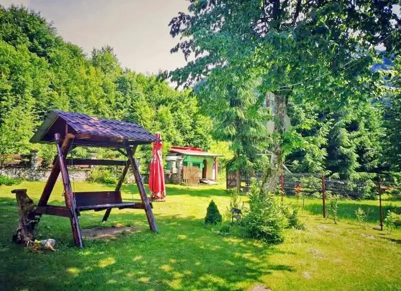 Valea Boga Cazare | Camping / Popas turistic (K0027-59) Imaginea poate fi supusă drepturilor de autor. Se recomandă contactarea titularului drepturilor.