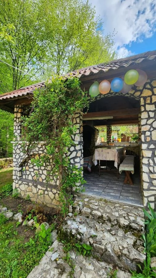 Valea Boga Cazare | Motel (K0052-22) Imaginea poate fi supusă drepturilor de autor. Se recomandă contactarea titularului drepturilor.