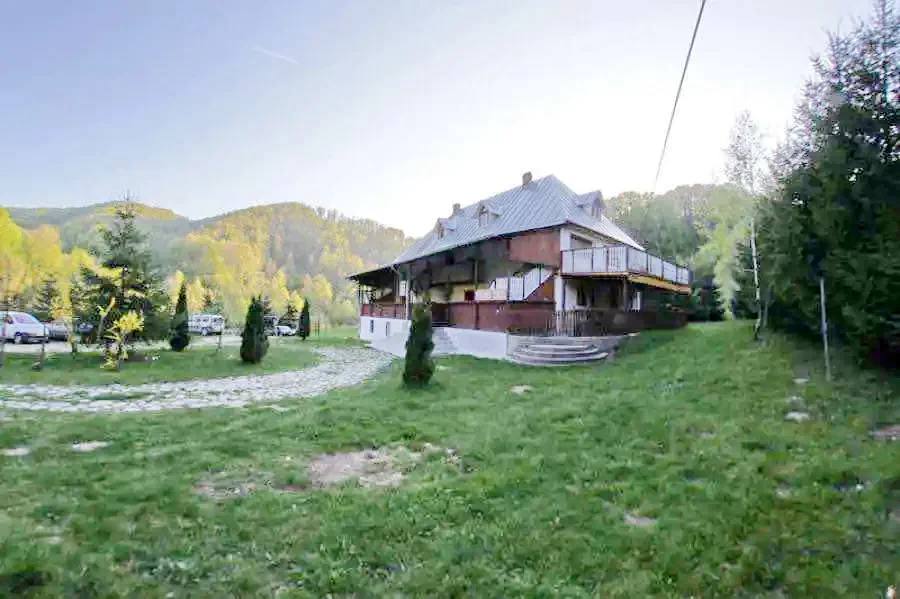 Valea Boga Cazare | Motel (K0054-23) Imaginea poate fi supusă drepturilor de autor. Se recomandă contactarea titularului drepturilor.