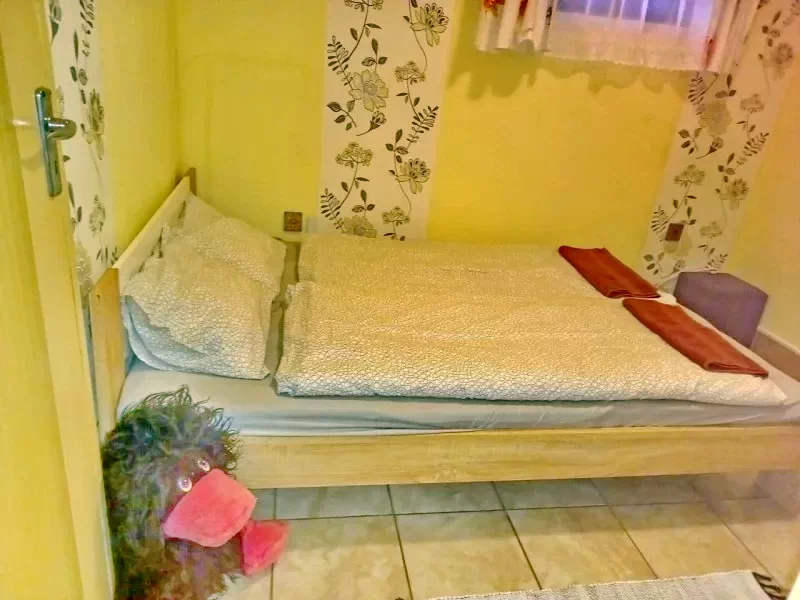  Cazare | Bungalow (K0238-9) Imaginea poate fi supusă drepturilor de autor. Se recomandă contactarea titularului drepturilor.