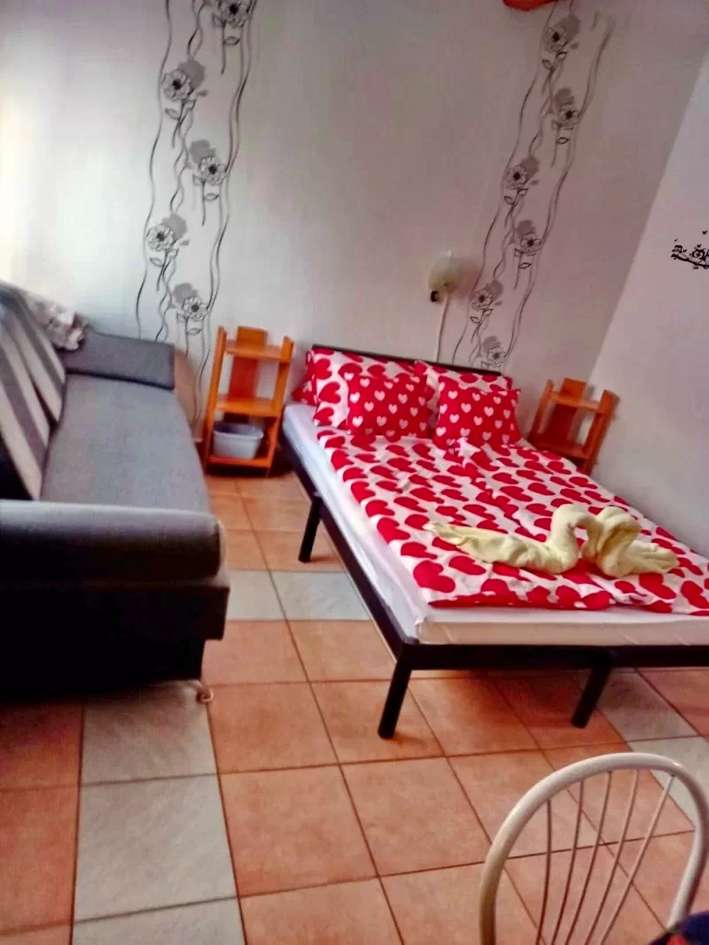  Cazare | Bungalow (K0238-22) Imaginea poate fi supusă drepturilor de autor. Se recomandă contactarea titularului drepturilor.