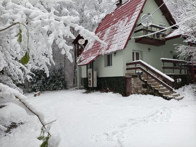 Valea Boga Cazare | Sat de vacanță (K0773-23) Imaginea poate fi supusă drepturilor de autor. Se recomandă contactarea titularului drepturilor.