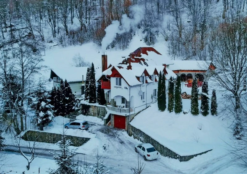 Valea Boga Cazare | Motel (K0930-24) Imaginea poate fi supusă drepturilor de autor. Se recomandă contactarea titularului drepturilor.