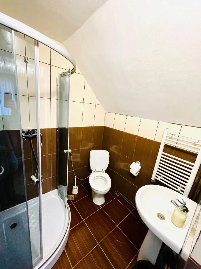 Boga Völgye Szállás | Motel (K0930-27) A kép szerzői jogvédelem alatt állhat. Javasolt a kapcsolatfelvétel a jog tulajdonossal.