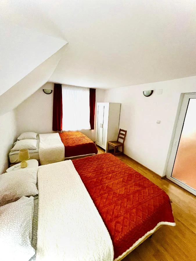 Valea Boga Cazare | Motel (K0930-28) Imaginea poate fi supusă drepturilor de autor. Se recomandă contactarea titularului drepturilor.