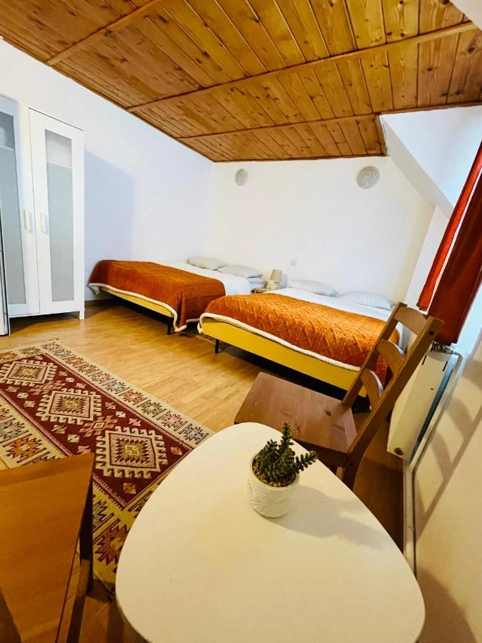 Valea Boga Cazare | Motel (K0930-44) Imaginea poate fi supusă drepturilor de autor. Se recomandă contactarea titularului drepturilor.