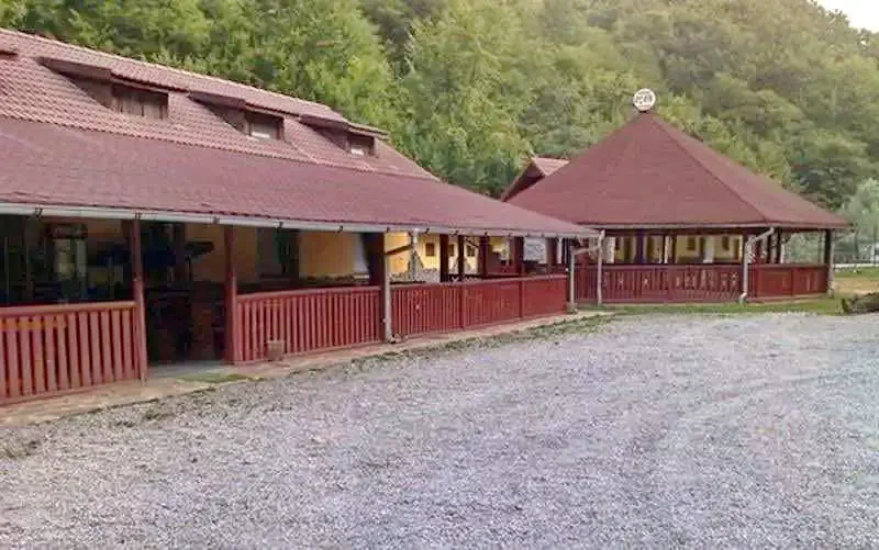 Boga Völgye Szállás | Motel (K0932-2) A kép szerzői jogvédelem alatt állhat. Javasolt a kapcsolatfelvétel a jog tulajdonossal.