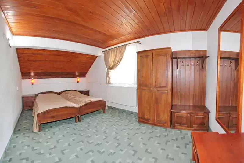 Boga Völgye Szállás | Motel (K0053-10) A kép szerzői jogvédelem alatt állhat. Javasolt a kapcsolatfelvétel a jog tulajdonossal.