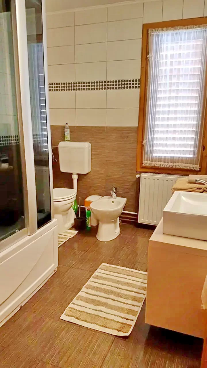 Valea Boga Cazare | Cabană (K1146-16) Imaginea poate fi supusă drepturilor de autor. Se recomandă contactarea titularului drepturilor. Valea Boga Cazare | Cabană (K1146-16) Imaginea poate fi supusă drepturilor de autor. Se recomandă contactarea titularului drepturilor.