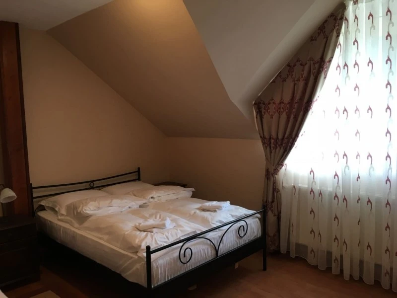 Valea Boga Cazare | Sat de vacanță (K1519-15) Imaginea poate fi supusă drepturilor de autor. Se recomandă contactarea titularului drepturilor.