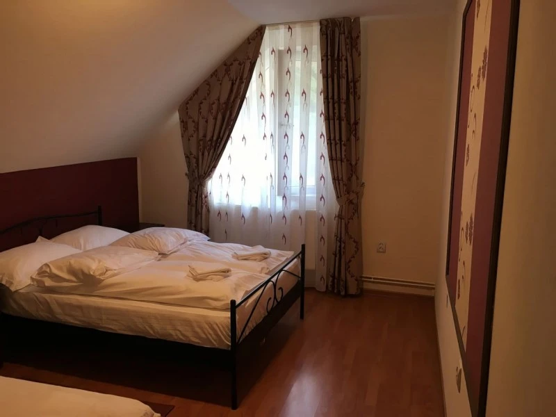 Valea Boga Cazare | Sat de vacanță (K1519-17) Imaginea poate fi supusă drepturilor de autor. Se recomandă contactarea titularului drepturilor.