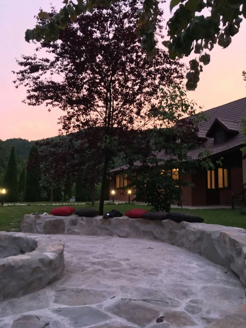 Boga Völgye Szállás | Kulcsosház (K1519-25) A kép szerzői jogvédelem alatt állhat. Javasolt a kapcsolatfelvétel a jog tulajdonossal. Boga Völgye Szállás | Kulcsosház (K1519-25) A kép szerzői jogvédelem alatt állhat. Javasolt a kapcsolatfelvétel a jog tulajdonossal.