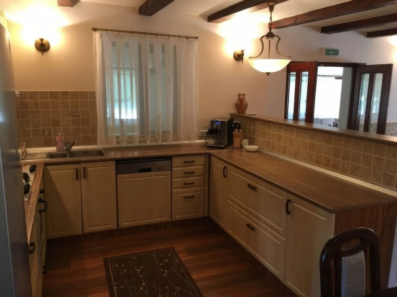 Valea Boga Cazare | Cabană (K1519-27) Imaginea poate fi supusă drepturilor de autor. Se recomandă contactarea titularului drepturilor. Valea Boga Cazare | Cabană (K1519-27) Imaginea poate fi supusă drepturilor de autor. Se recomandă contactarea titularului drepturilor.