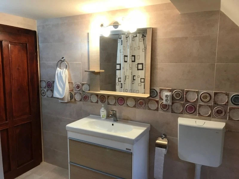 Valea Boga Cazare | Cabană (K1519-38) Imaginea poate fi supusă drepturilor de autor. Se recomandă contactarea titularului drepturilor. Valea Boga Cazare | Cabană (K1519-38) Imaginea poate fi supusă drepturilor de autor. Se recomandă contactarea titularului drepturilor.