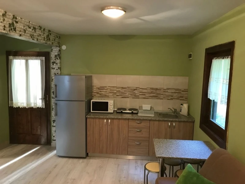 Valea Boga Cazare | Cabană (K1519-46) Imaginea poate fi supusă drepturilor de autor. Se recomandă contactarea titularului drepturilor. Valea Boga Cazare | Cabană (K1519-46) Imaginea poate fi supusă drepturilor de autor. Se recomandă contactarea titularului drepturilor.