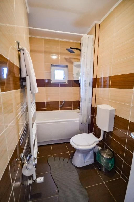 Déva Szállás | Motel (K0574-5) A kép szerzői jogvédelem alatt állhat. Javasolt a kapcsolatfelvétel a jog tulajdonossal.