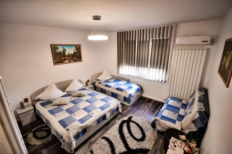 Déva Szállás | Motel (K0574-10) A kép szerzői jogvédelem alatt állhat. Javasolt a kapcsolatfelvétel a jog tulajdonossal.