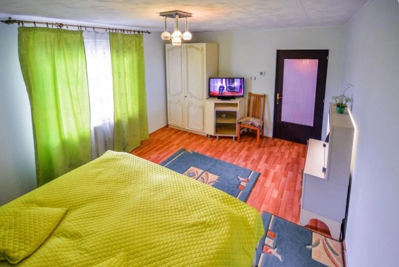 Déva Szállás | Motel (K0574-26) A kép szerzői jogvédelem alatt állhat. Javasolt a kapcsolatfelvétel a jog tulajdonossal.