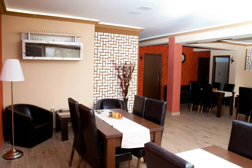 Târgu Mureș Cazare | Motel (K0132-3) Imaginea poate fi supusă drepturilor de autor. Se recomandă contactarea titularului drepturilor.