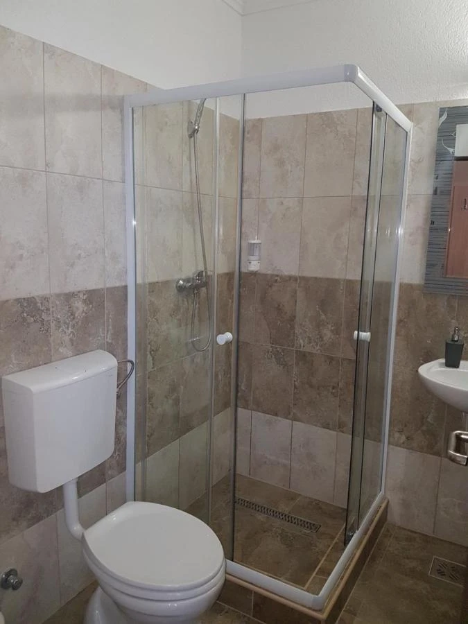 Târgu Mureș Cazare | Motel (K0132-22) Imaginea poate fi supusă drepturilor de autor. Se recomandă contactarea titularului drepturilor.