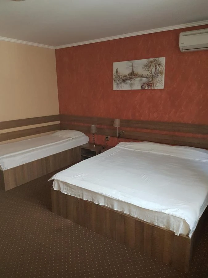 Târgu Mureș Cazare | Motel (K0132-25) Imaginea poate fi supusă drepturilor de autor. Se recomandă contactarea titularului drepturilor.
