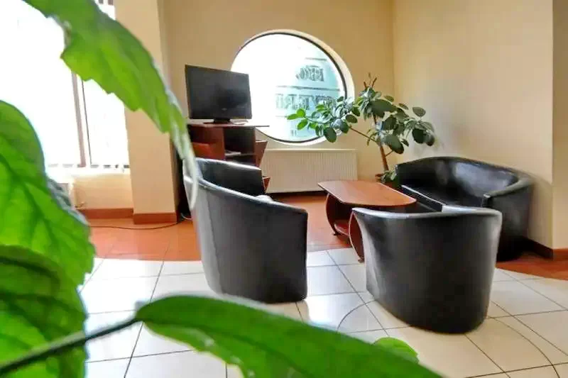 Târgu Mureș Cazare | Pensiune turistică (K1345-6) Imaginea poate fi supusă drepturilor de autor. Se recomandă contactarea titularului drepturilor.