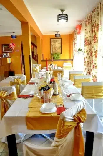 Marosvásárhely Szállás | Motel (K1385-19) A kép szerzői jogvédelem alatt állhat. Javasolt a kapcsolatfelvétel a jog tulajdonossal.