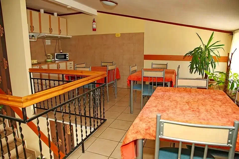 Târgu Mureș Cazare | Motel (K1385-25) Imaginea poate fi supusă drepturilor de autor. Se recomandă contactarea titularului drepturilor.
