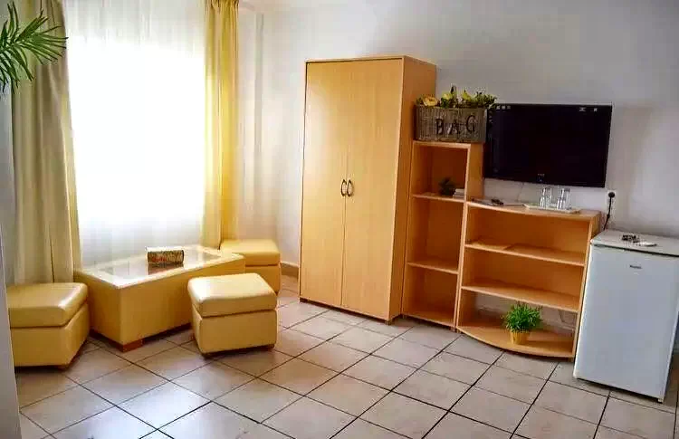 Târgu Mureș Cazare | Motel (K1385-43) Imaginea poate fi supusă drepturilor de autor. Se recomandă contactarea titularului drepturilor.