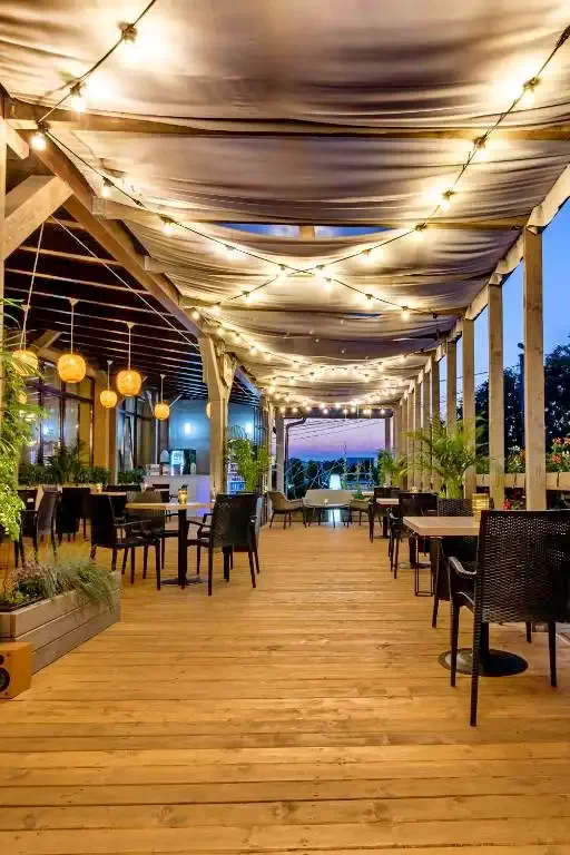 Marosvásárhely Szállás | Hotel*** (K1405-21) A kép szerzői jogvédelem alatt állhat. Javasolt a kapcsolatfelvétel a jog tulajdonossal. Marosvásárhely Szállás | Hotel*** (K1405-21) A kép szerzői jogvédelem alatt állhat. Javasolt a kapcsolatfelvétel a jog tulajdonossal.